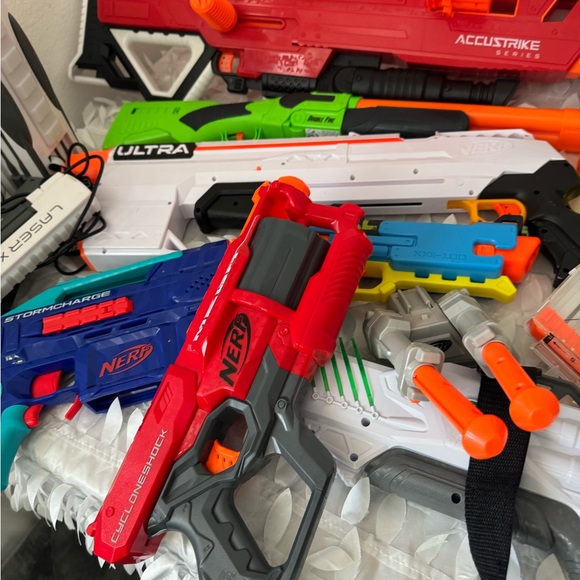 Nerf collection for kids excellent condition more than 23 charges and bullets - Picture 11 of 12